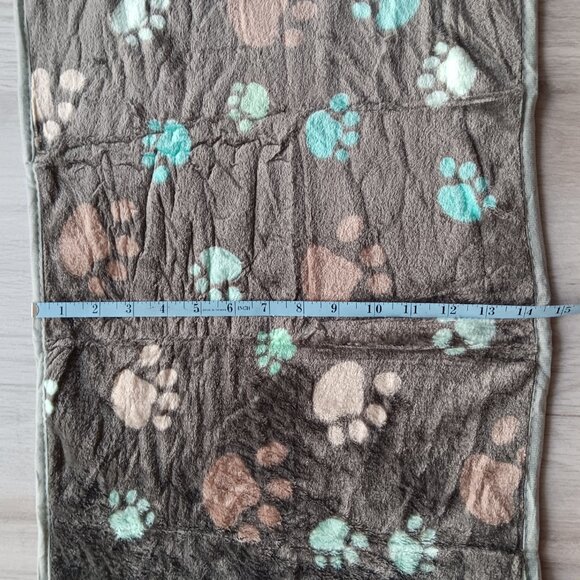 New Dono Dog Blanket Soft Fluffy Fleece Paw Print Grey Pink Blue 15" x 23" - Picture 4 of 6